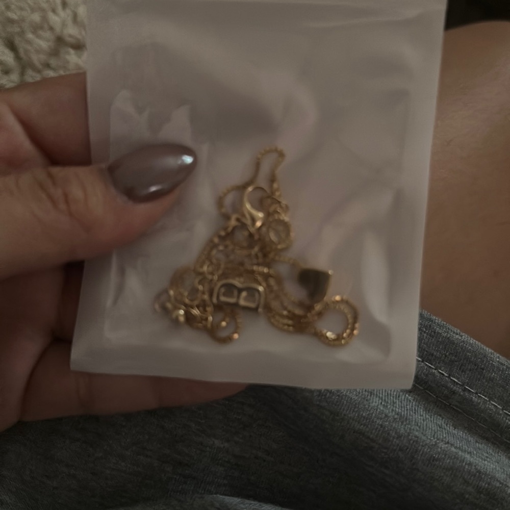 B necklace gold
